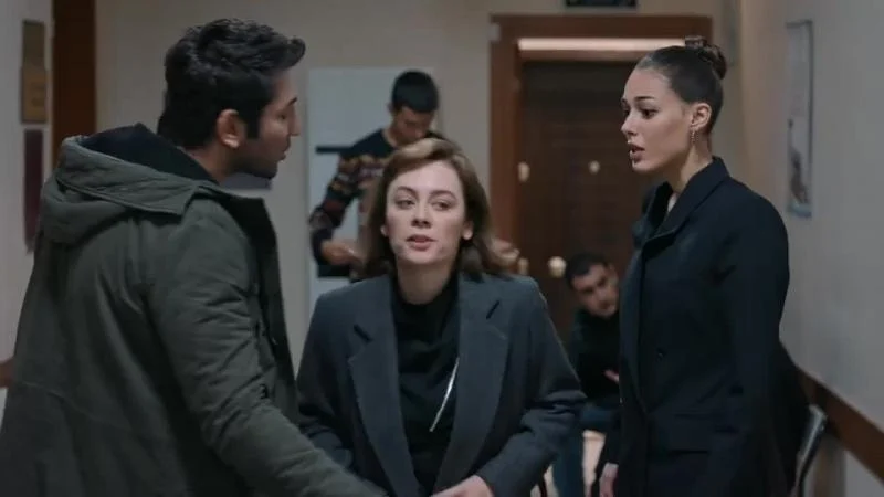 Кадры из сериала Пламя (2020)