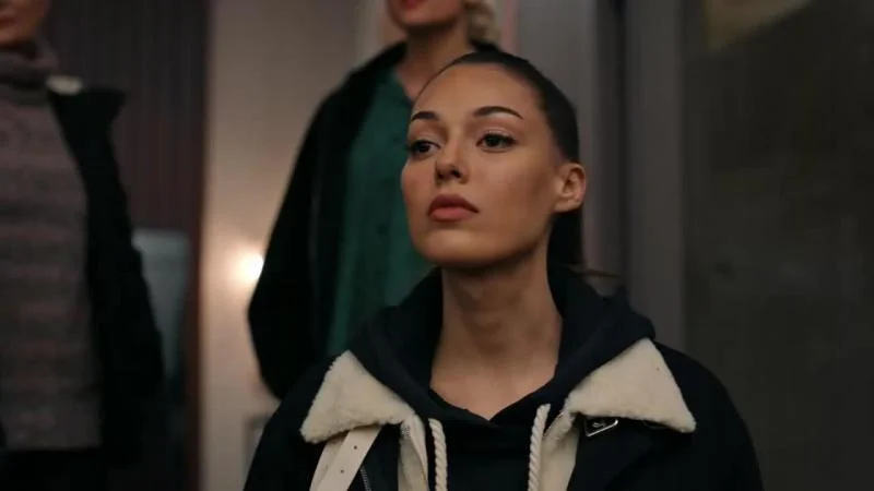 Кадры из сериала Пламя (2020)
